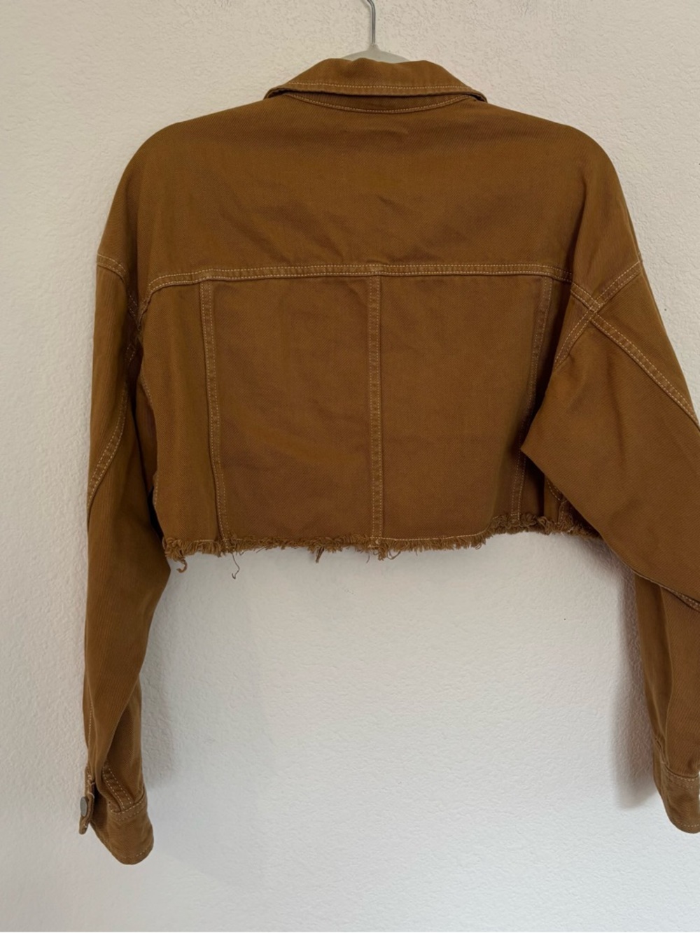 UO BDG Oversized Cropped Denim Trucker Jacket - Picture 7 of 8